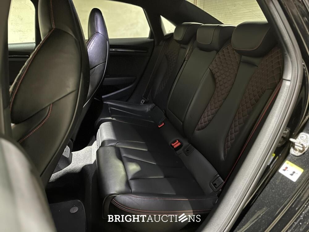 Audi RS3 Limousine 2.5 TFSI Quattro 400pk 2019, X-271-HT