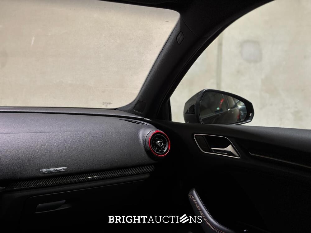 Audi RS3 Limousine 2.5 TFSI Quattro 400pk 2019, X-271-HT