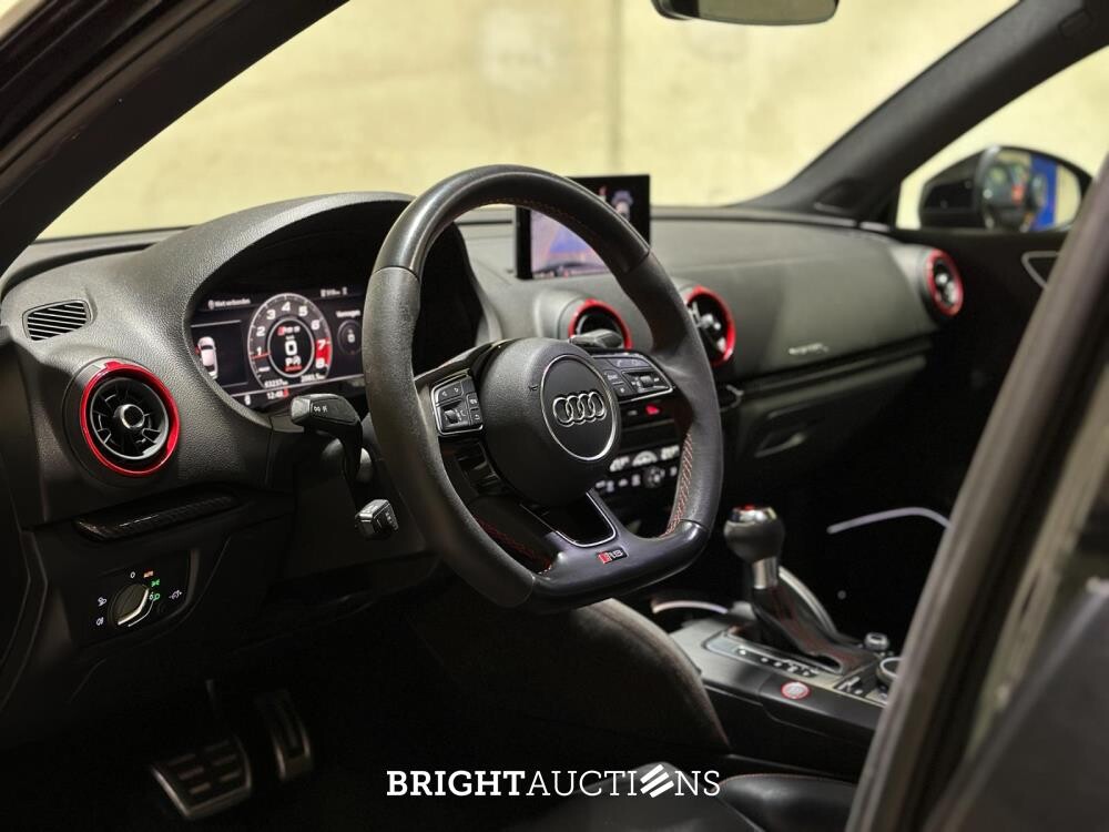 Audi RS3 Limousine 2.5 TFSI Quattro 400pk 2019, X-271-HT