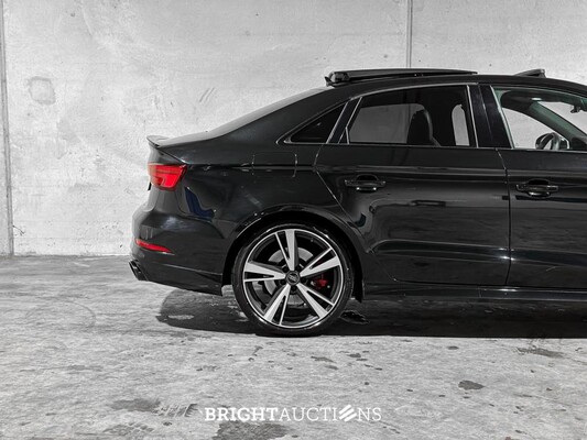 Audi RS3 Limousine 2.5 TFSI Quattro 400pk 2019, X-271-HT
