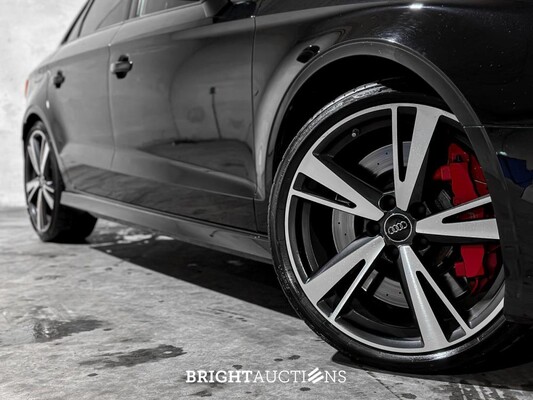 Audi RS3 Limousine 2.5 TFSI Quattro 400pk 2019, X-271-HT