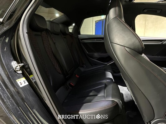 Audi RS3 Limousine 2.5 TFSI Quattro 400pk 2019, X-271-HT