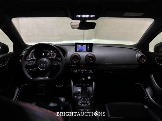 Audi RS3 Limousine 2.5 TFSI Quattro 400pk 2019, X-271-HT