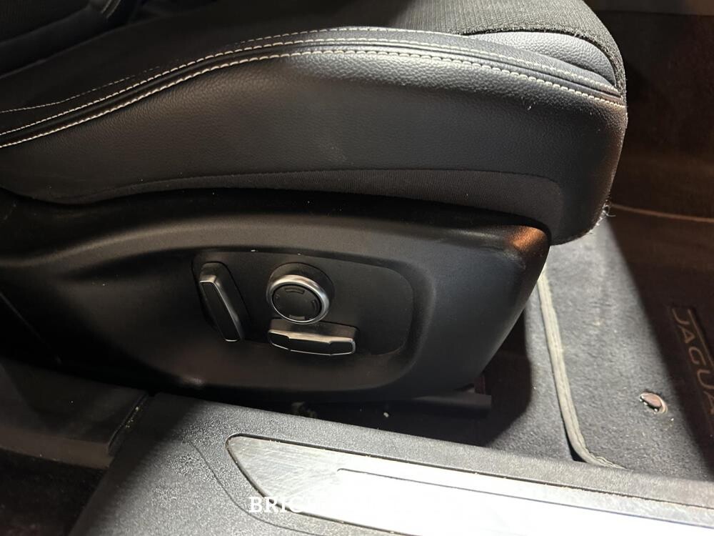 Jaguar XF 2.0t Portfolio 250pk 2019 (Origineel-NL), ZF-064-T