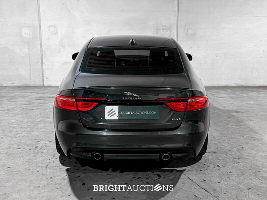Jaguar XF 2.0t Portfolio R-Sport 250pk 2019 (Origineel-NL), ZF-064-T