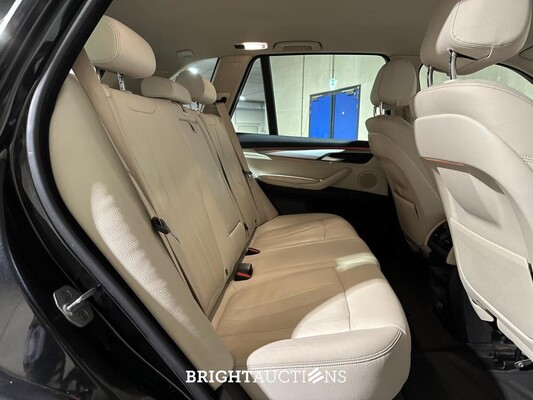 BMW X5 sDrive25d High Executive F15 231pk 2016, K-933-PP