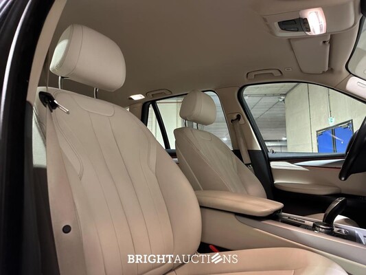 BMW X5 sDrive25d High Executive F15 231pk 2016, K-933-PP