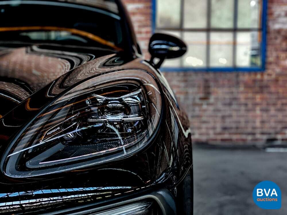 Porsche Macan S2.9 380hp Model year 2022.