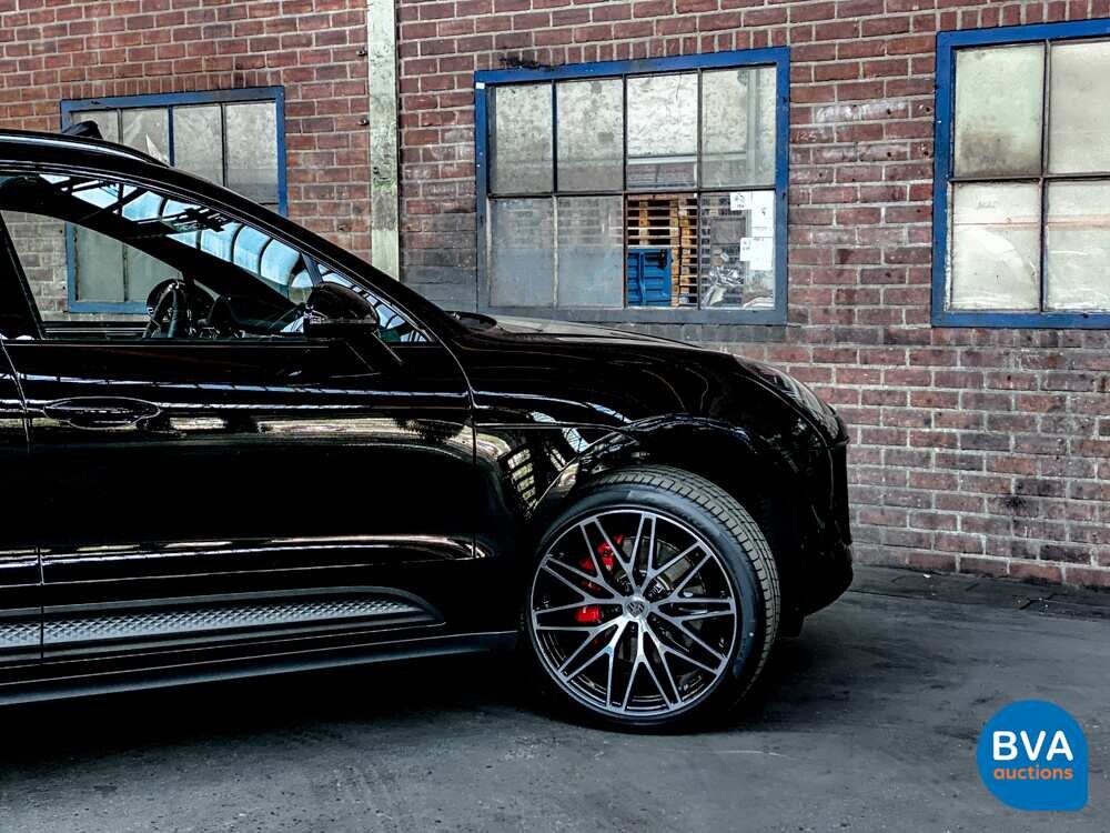 Porsche Macan S2.9 380hp Model year 2022.