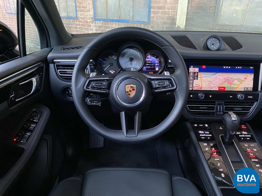 Porsche Macan S2.9 380hp Model year 2022.