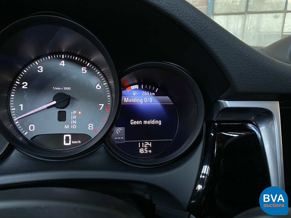 Porsche Macan S2.9 380hp Model year 2022.