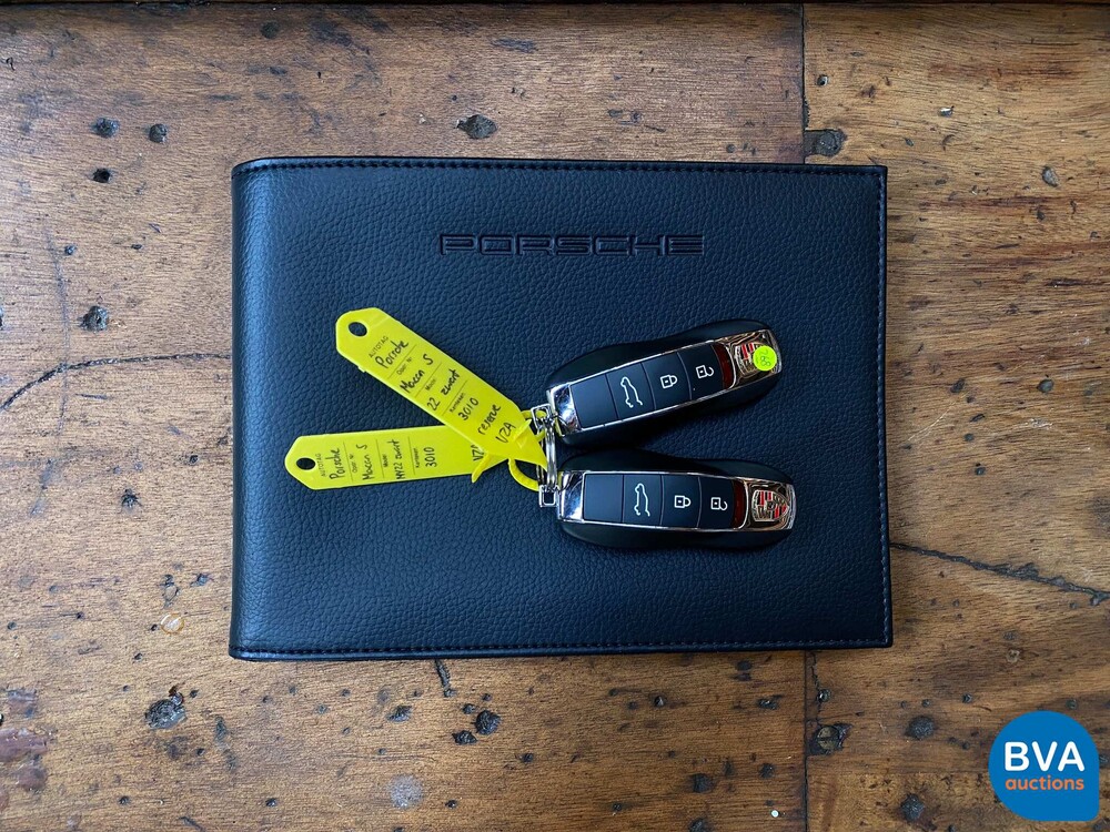 Porsche Macan S2.9 380hp Model year 2022.