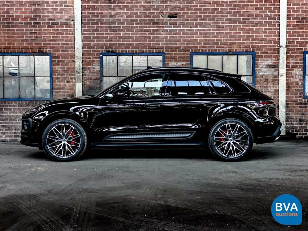 Porsche Macan S2.9 380hp Model year 2022.