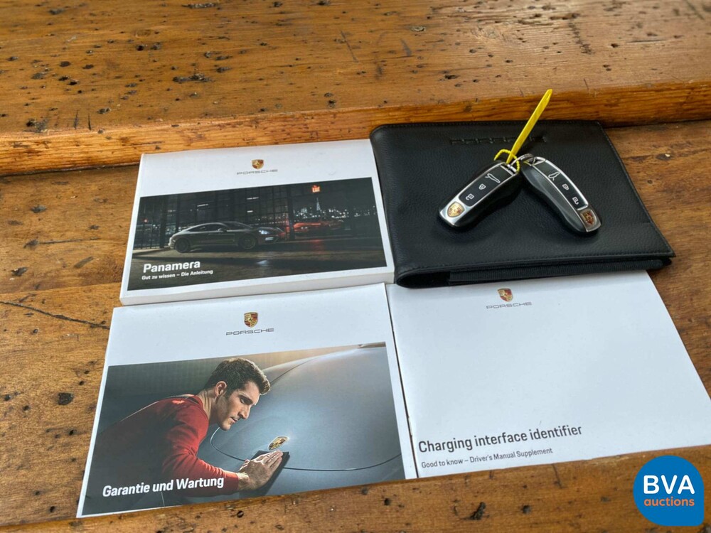 Porsche Panamera E-Hybrid Sport Turismo Sportchrono 462pk 2021 -GARANTIE-.
