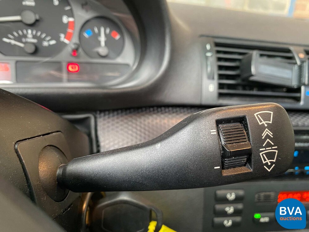 BMW 325Ti Compact M-Sport 3er Serie 192pk 2002, SF-065-B.