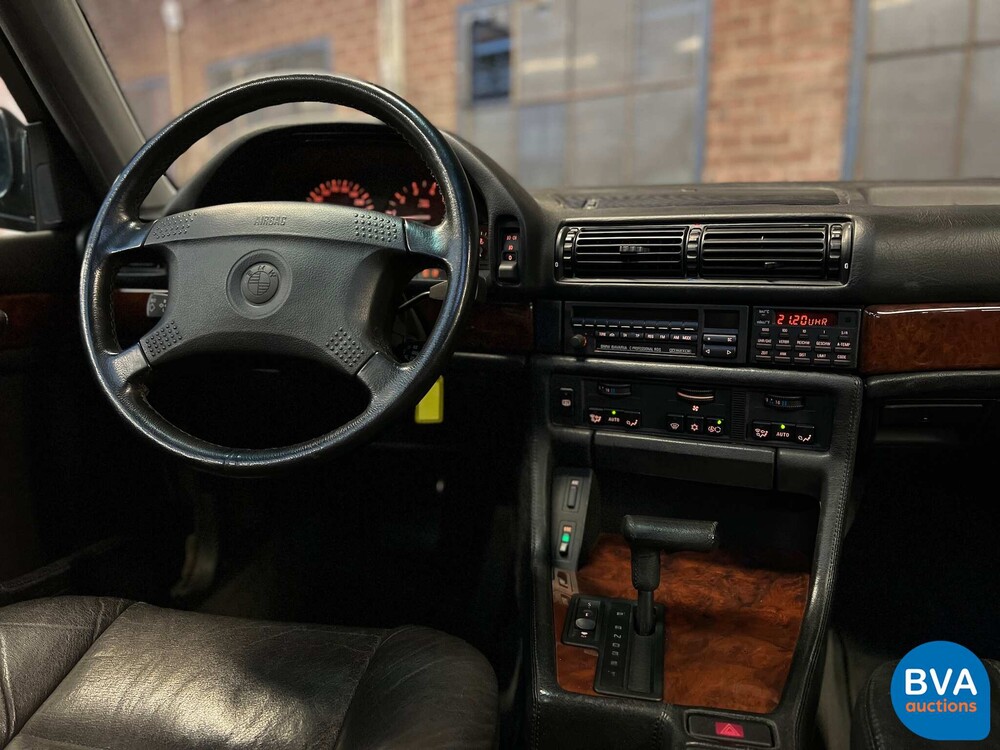 BMW 750iL Highline 7er 5.0 V12 300 PS E32 1992.