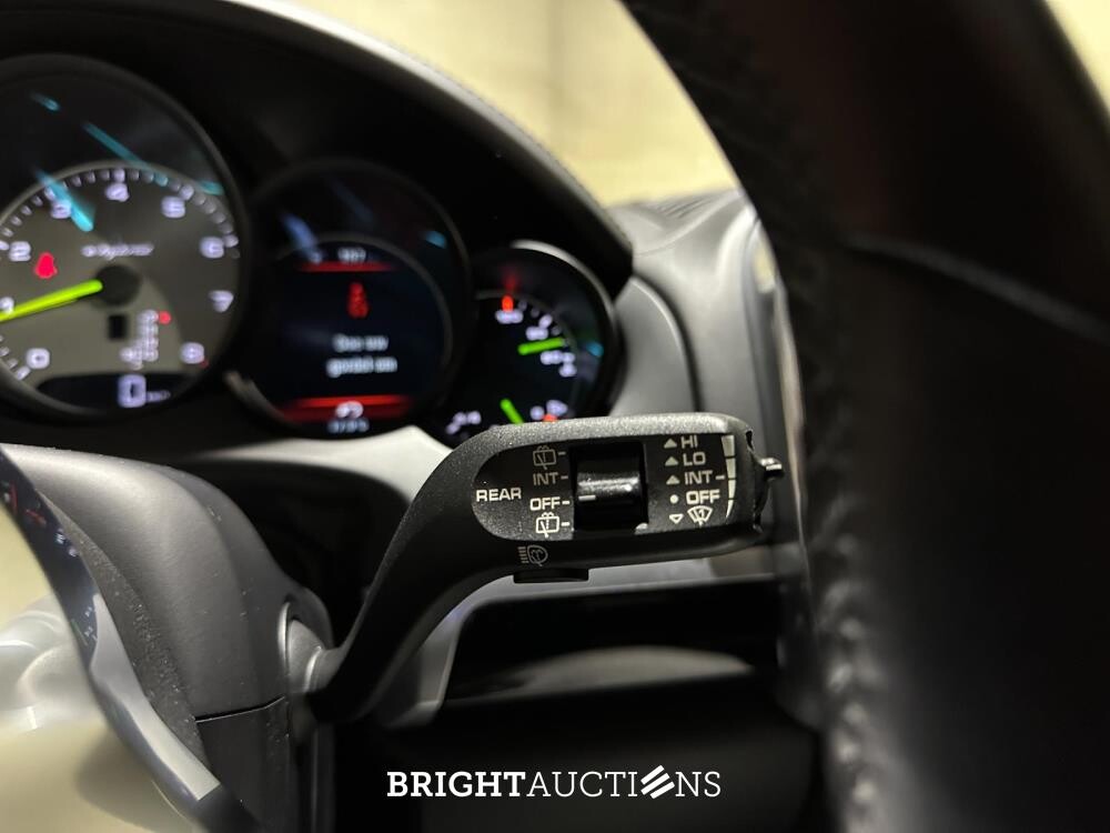 Porsche Cayenne S E-Hybrid 3.0 V6 416pk Sport-Chrono (Origineel-NL), HJ-798-D