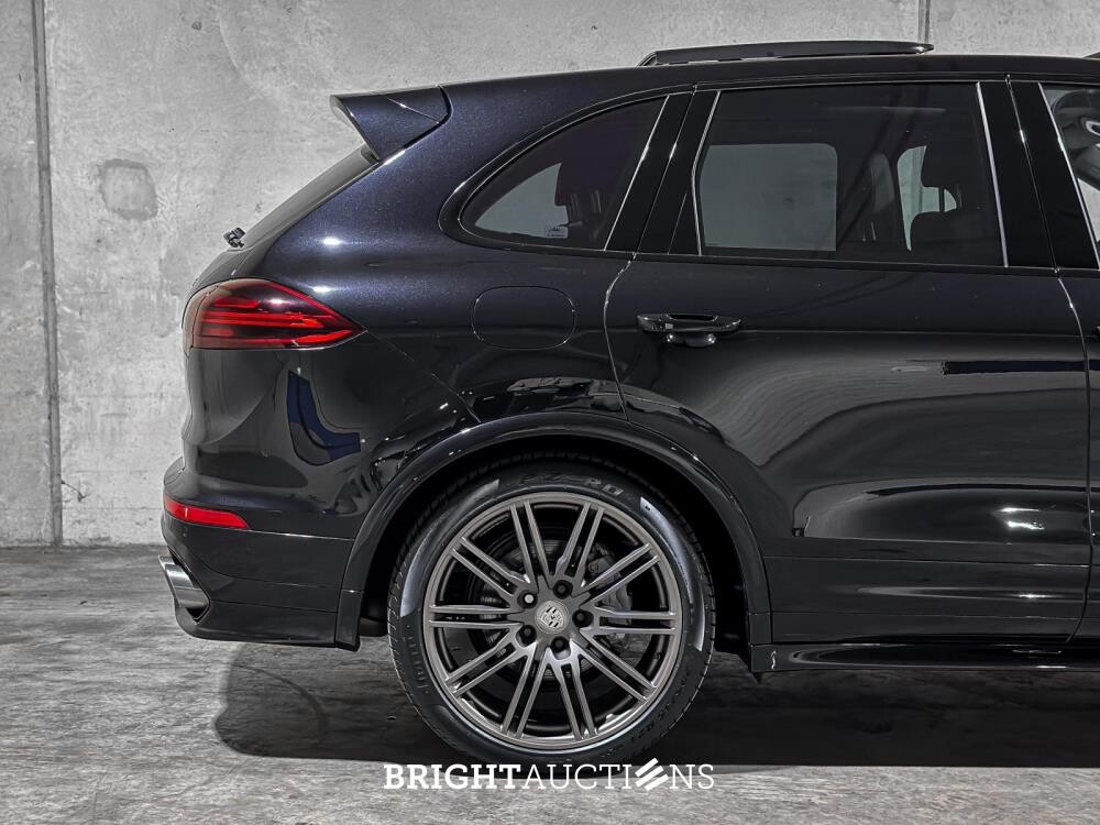 Porsche Cayenne S E-Hybrid 3.0 V6 416pk Sport-Chrono (Origineel-NL), HJ-798-D
