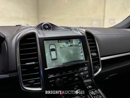 Porsche Cayenne S E-Hybrid 3.0 V6 416pk Sport-Chrono (Origineel-NL), HJ-798-D