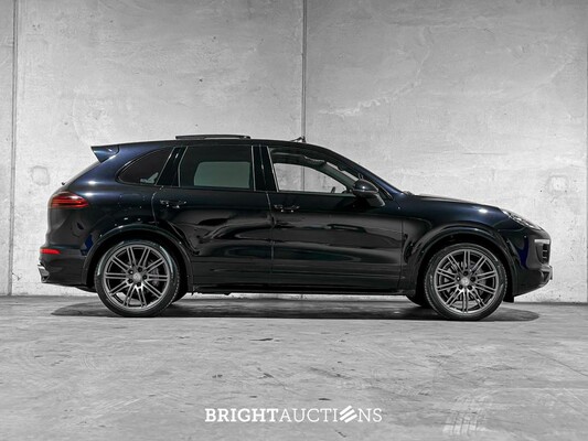 Porsche Cayenne S E-Hybrid 3.0 V6 416pk Sport-Chrono (Origineel-NL), HJ-798-D
