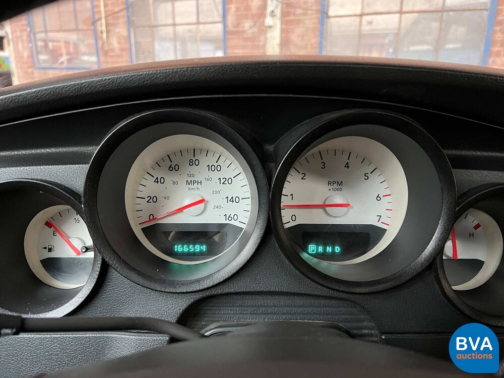 Dodge Charger 5.7 V8 Hemi 2006.