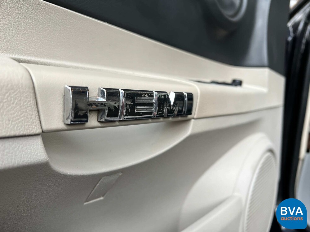 Dodge Charger 5.7 V8 Hemi 2006.