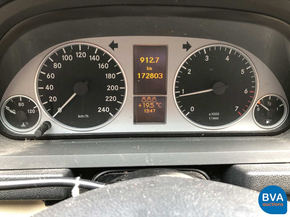 Jeep Grand Cherokee SRT6.1 V8 2007, graue Zulassung.