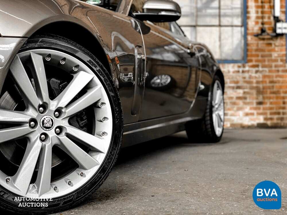Jaguar XK5.0 V8 Coupé Portfolio 385PS 2009 -Org. NL-, 99-HRN-3.