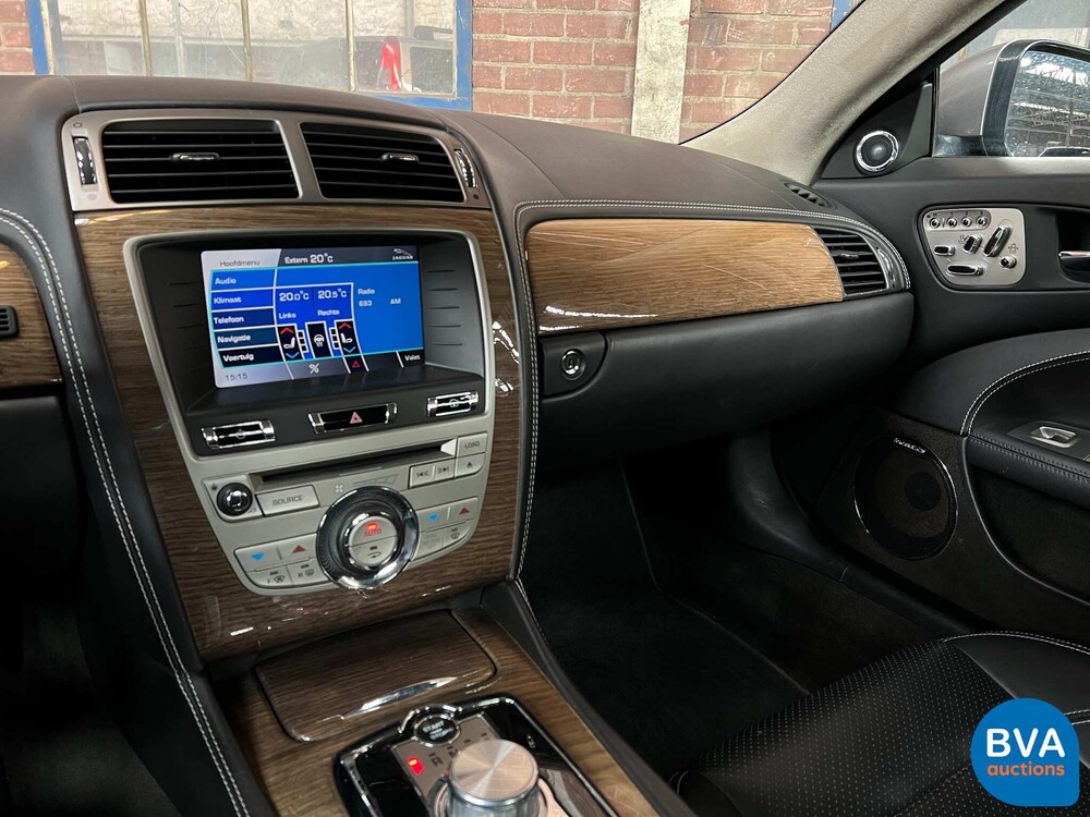 Jaguar XK5.0 V8 Coupé Portfolio 385PS 2009 -Org. NL-, 99-HRN-3.