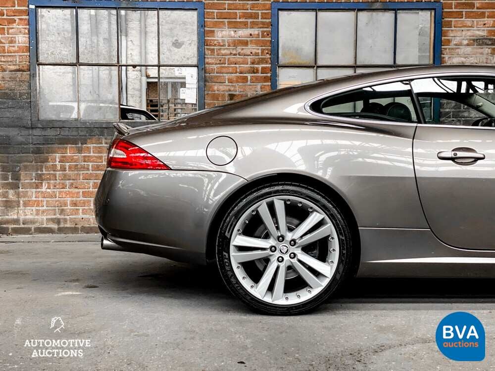 Jaguar XK5.0 V8 Coupé Portfolio 385PS 2009 -Org. NL-, 99-HRN-3.