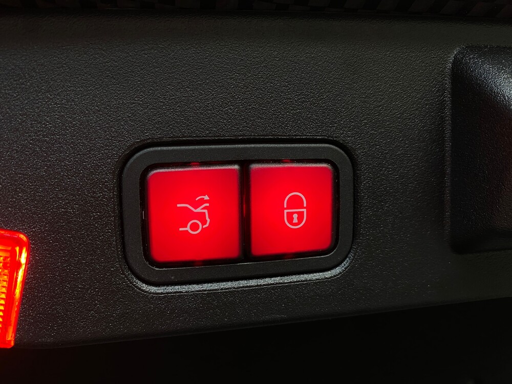 Mercedes-Benz SL400 Roadster 2015, N-518-LV.