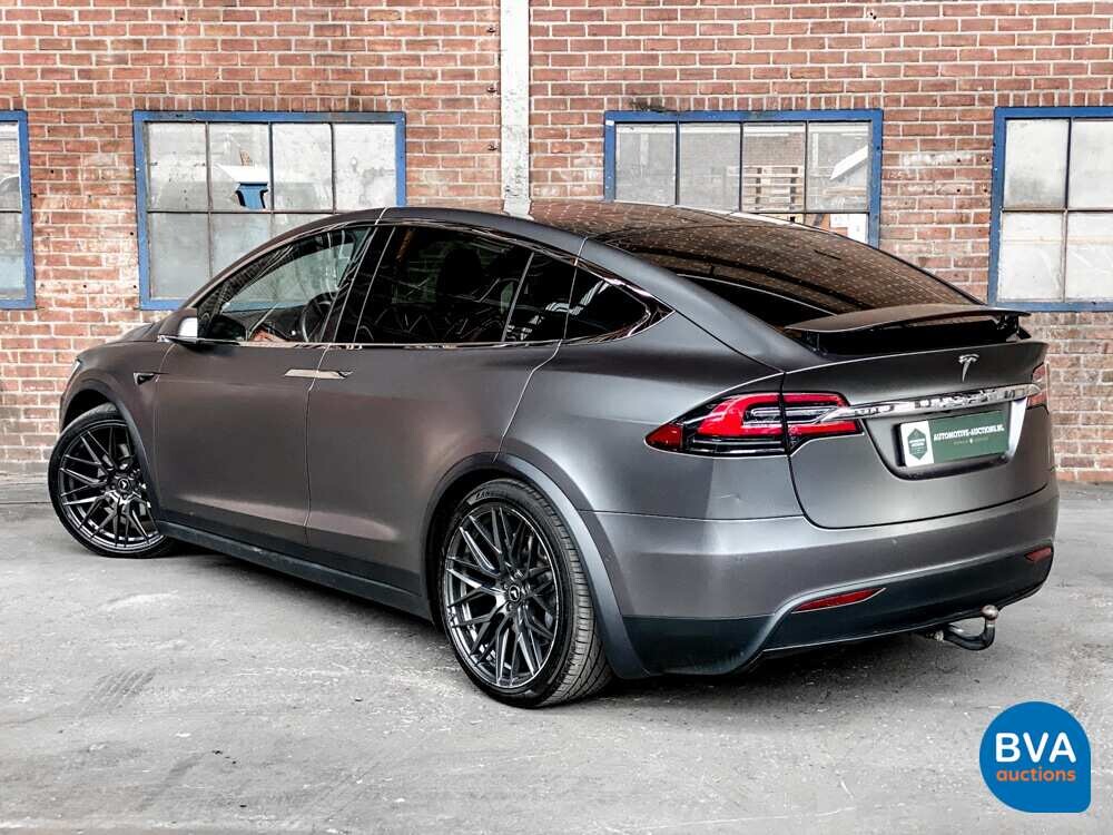 Tesla Model X 75D Base 6-Personen 333 PS 2016 - Org. NL-, ND-695-V.