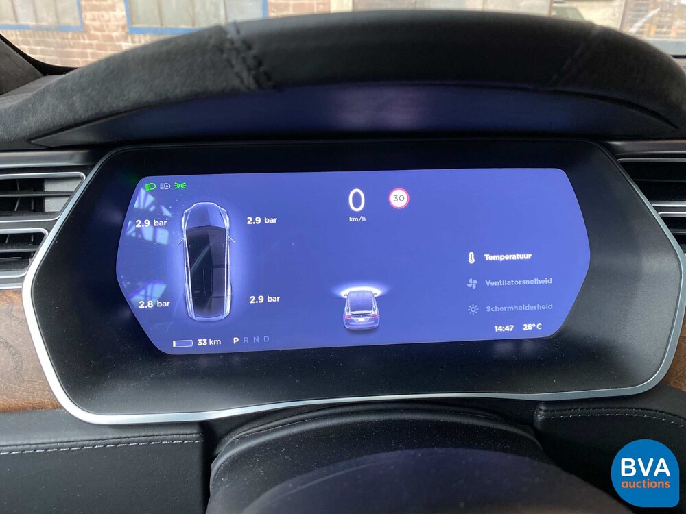 Tesla Model X 75D Base 6-Personen 333 PS 2016 - Org. NL-, ND-695-V.
