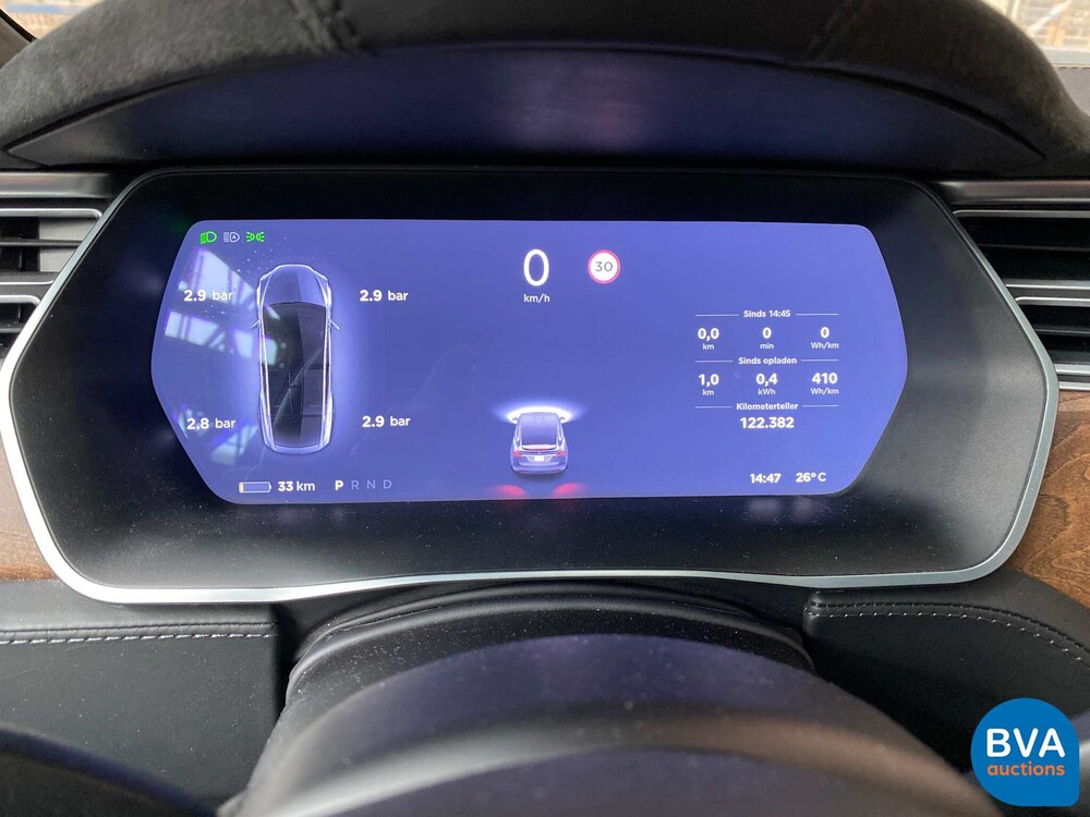 Tesla Model X 75D Base 6-Personen 333 PS 2016 - Org. NL-, ND-695-V.