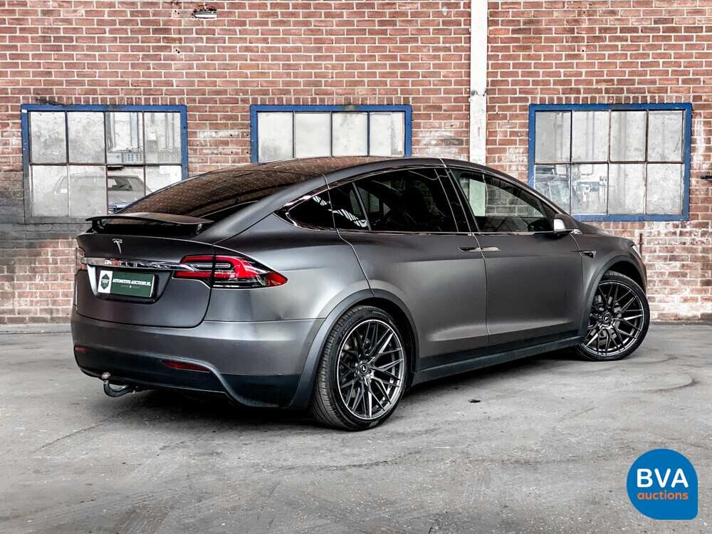 Tesla Model X 75D Base 6-Personen 333 PS 2016 - Org. NL-, ND-695-V.