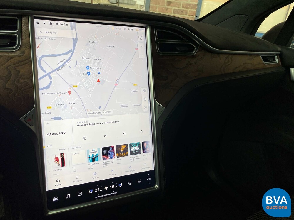Tesla Model X 75D Base 6-Personen 333 PS 2016 - Org. NL-, ND-695-V.