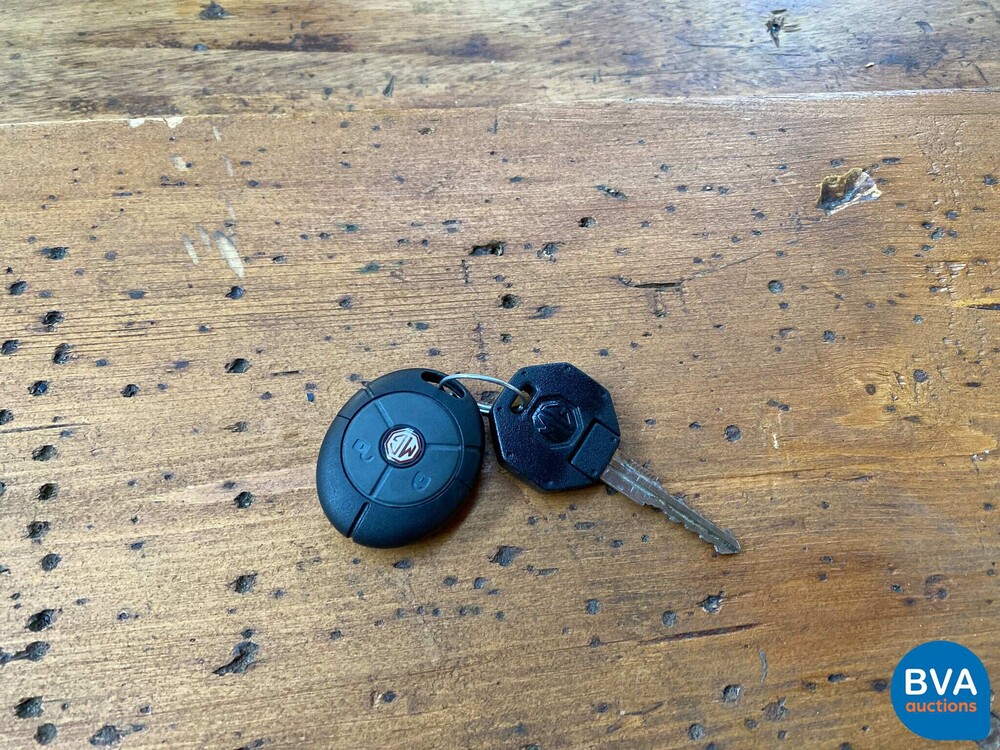 MG TF Cabriolet 80th Anniversary Edition 1/1600 136pk 2004 -Org. DE- NEU.