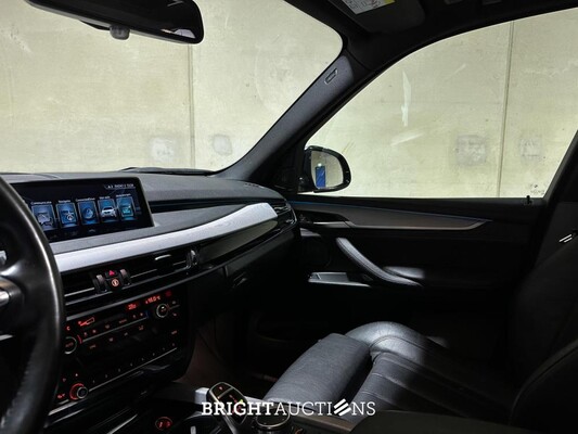 BMW X5 xDrive30d High Executive F15 258pk 2017, XK-925-S