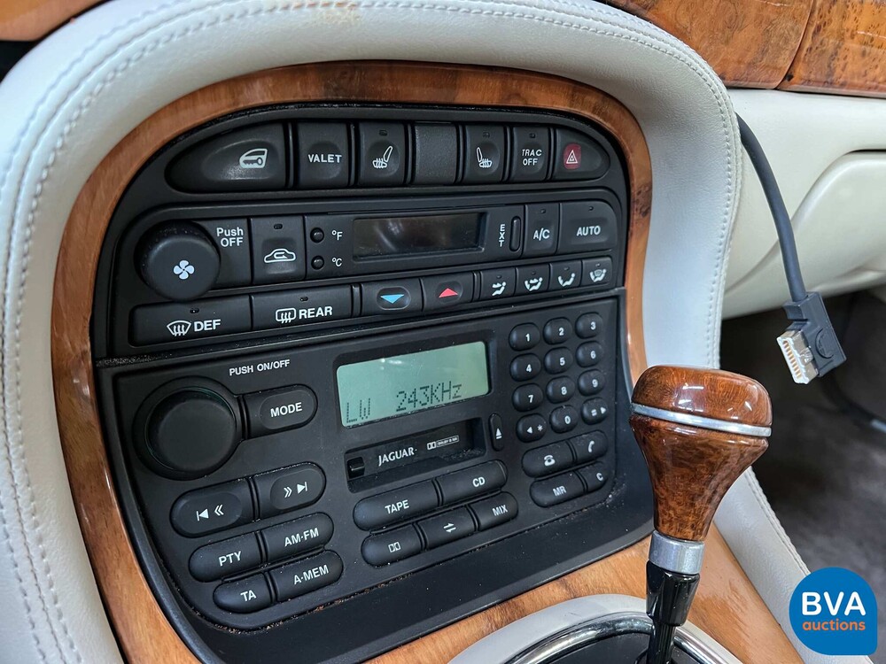 Jaguar Sovereign 4.0 V8 Automatik XJ 1997 -Org. NL-, SH-DN-20.