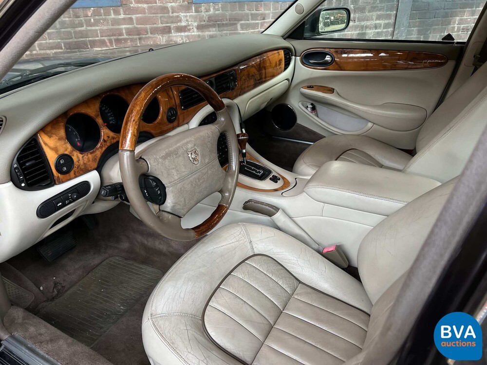 Jaguar Sovereign 4.0 V8 Automatik XJ 1997 -Org. NL-, SH-DN-20.