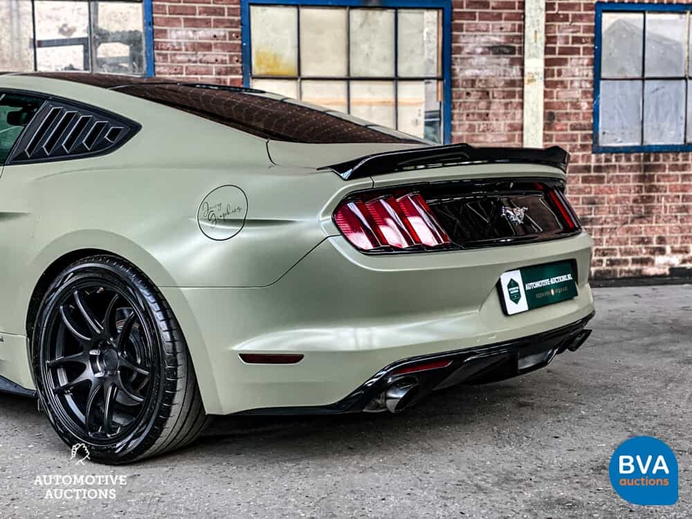 Ford Mustang Fließheck 2.3 Coupé 308 PS 2015, J-032-LF.