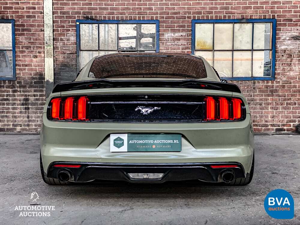 Ford Mustang Fließheck 2.3 Coupé 308 PS 2015, J-032-LF.