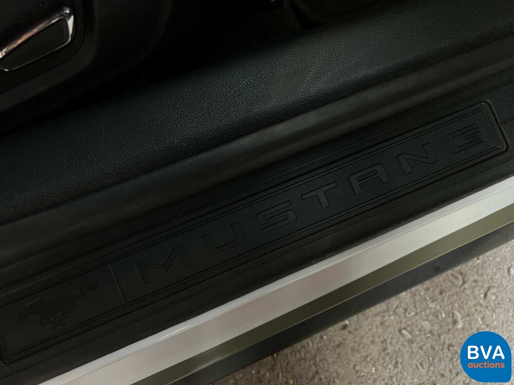 Ford Mustang Fließheck 2.3 Coupé 308 PS 2015, J-032-LF.