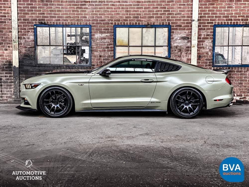 Ford Mustang Fließheck 2.3 Coupé 308 PS 2015, J-032-LF.