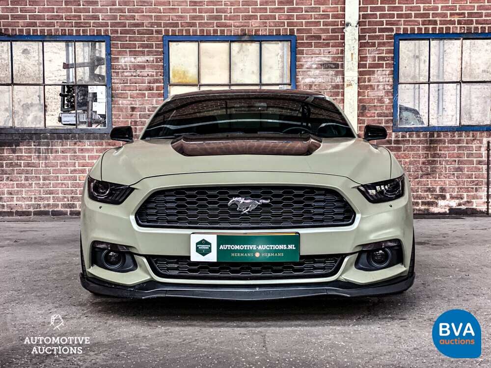 Ford Mustang Fließheck 2.3 Coupé 308 PS 2015, J-032-LF.