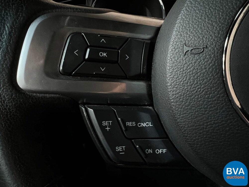 Ford Mustang Fließheck 2.3 Coupé 308 PS 2015, J-032-LF.