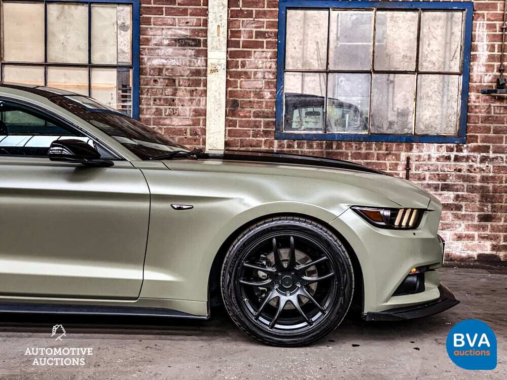 Ford Mustang Fließheck 2.3 Coupé 308 PS 2015, J-032-LF.
