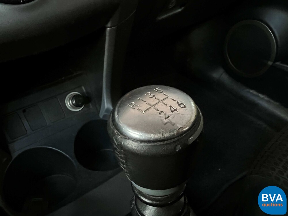 Toyota RAV4 2.2 D-CAT Linea Sol 177PS 2006 -Org. NL-, 41-SP-LK.