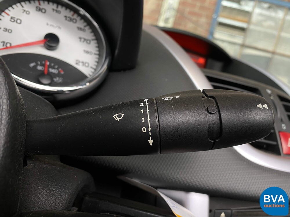 Peugeot 207 CC1.6 VTi 120 PS 2009, ZJ-964-T.