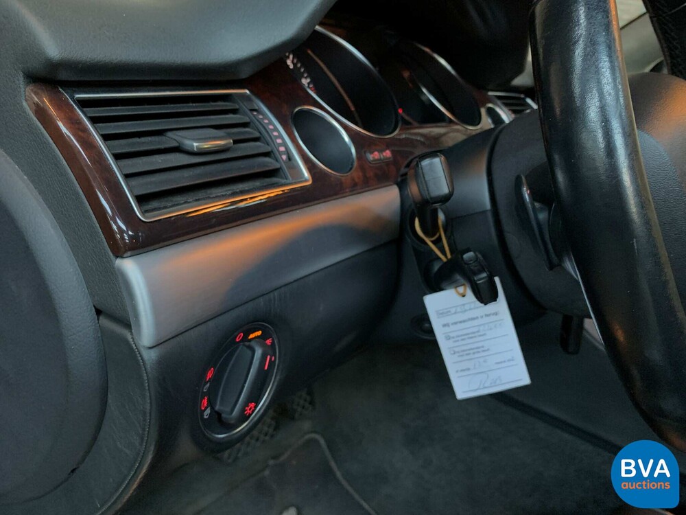 Audi A8 Lang 6.0 W12 Quattro Pro Line 450 PS 2004, 69-RD-NX.